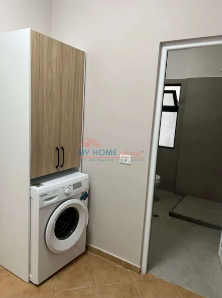 Tirane, jepet me qera apartament 1+1+Ballkon Kati 4, 78 m² 500 € (Don Bosko)