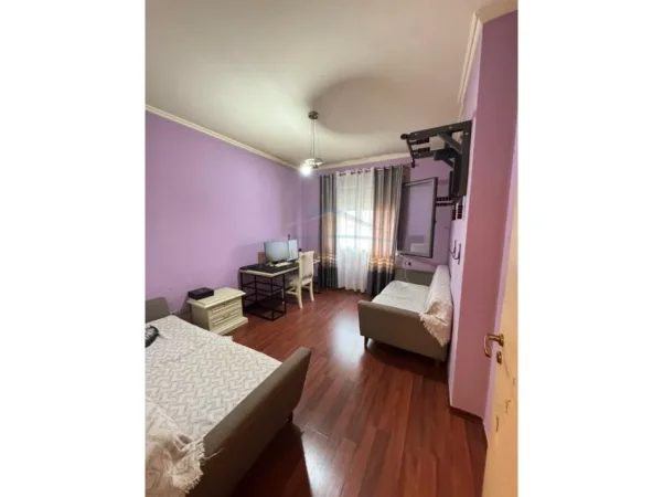 Tirane, shitet apartament 2+1 Kati 5, 101 m² 215.000 € (RRUGA E DIBRES)