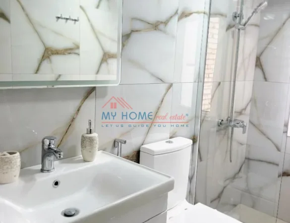 Tirane, jepet me qera apartament 1+1+Ballkon Kati 3, 78 m² 680 € (Rruga e Durresit)