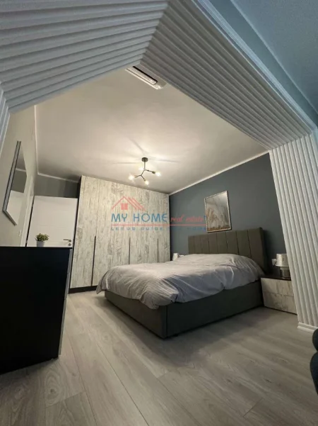 Tirane, jepet me qera apartament 1+1+Ballkon Kati 3, 78 m² 680 € (Rruga e Durresit)