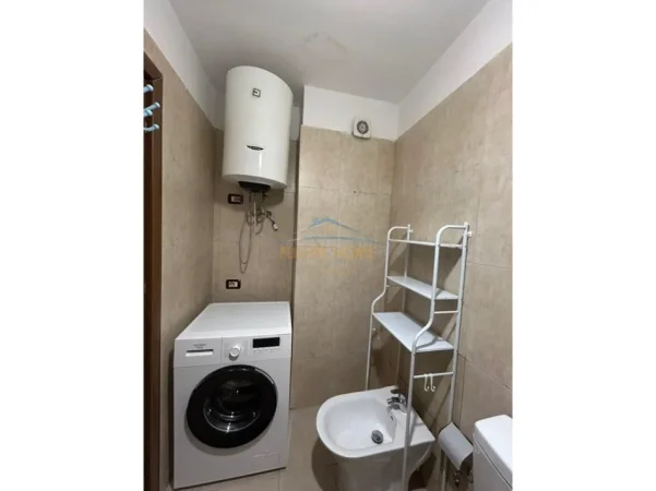 Tirane, jepet me qera apartament 1+1 Kati 5, 61 m² 730 € (RRUGA E KAVAJES , Perball Delijorgjit)
