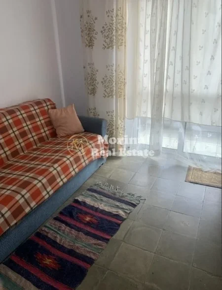 Tirane, jepet me qera shtepi 1+1 Kati 3, 75 m² 450 € (Rruga e Dibres — Medrese)