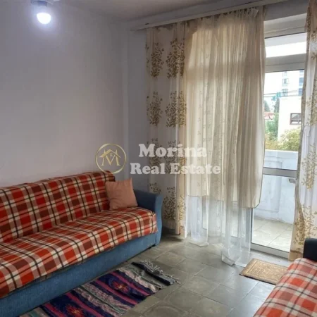 Tirane, jepet me qera shtepi 1+1 Kati 3, 75 m² 450 € (Rruga e Dibres — Medrese)