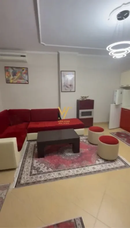 Tirane, jepet me qera apartament 2+1+Ballkon Kati 4, 95 m² 470 € (ASTIR)