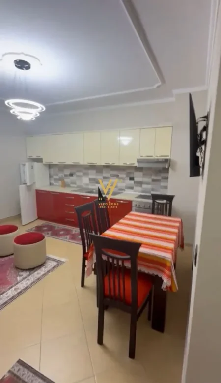 Tirane, jepet me qera apartament 2+1+Ballkon Kati 4, 95 m² 470 € (ASTIR)