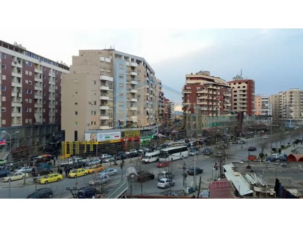 Tirane, shes ambjent biznesi Kati 0, 73 m² 147.400 € (UNAZE E RE)