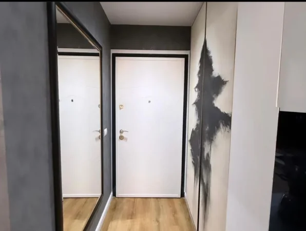 Tirane, jepet me qera apartament 1+1+Ballkon Kati 6, 77 m² 800 € (21 Dhjetori)