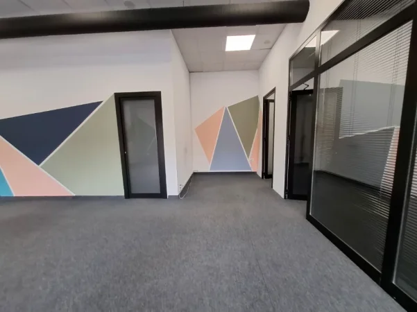 Jepet me Qira Ambjent/Zyre Premium Open space & 2wc+2Bllk. 📍 Kompleksi Arlis/ Farmacia 10 🔥 CMIMI: 2,200 Euro 🔥