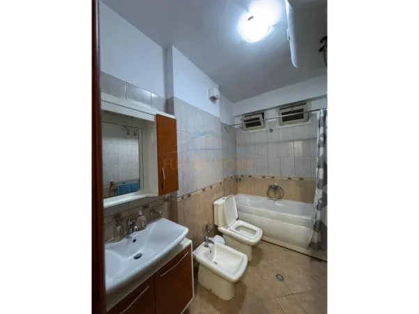 Tirane, jepet me qera apartament 2+1 Kati 6, 91 m² 450 € (Rruga e Thesarit)