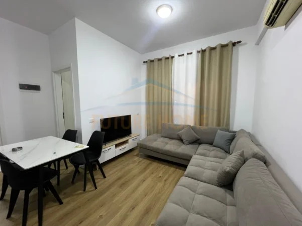 Tirane, jepet me qera apartament 1+1 Kati 1, 50 m² 350 € (RESIDENCA OXA)