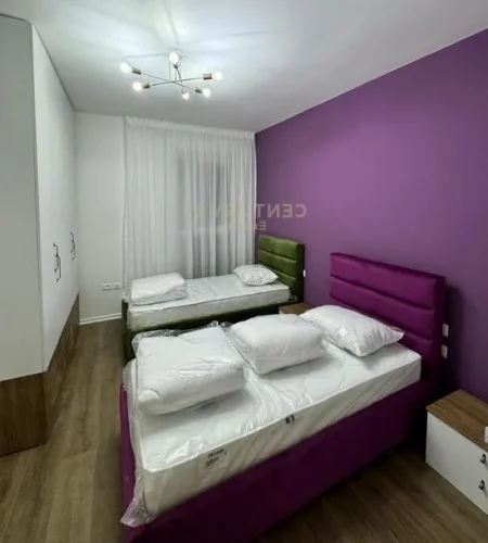 Tirane, jepet me qera apartament 2+1 Kati 3, 99 m² 850 € (Fiori Di Bosco)