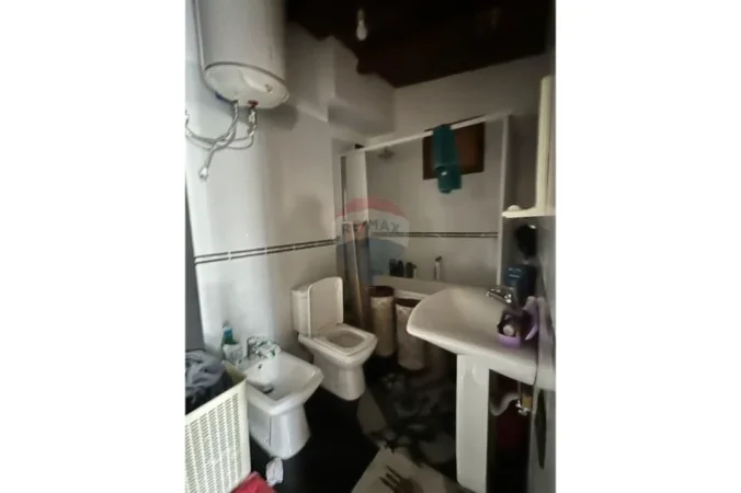Tirane, shitet apartament 2+1 , 140 m² 200.000 € (rruga medar shtylla)