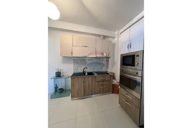 Tirane, shitet apartament 2+1 , 140 m² 200.000 € (rruga medar shtylla)