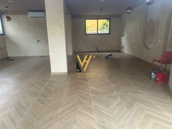 Tirane, jepet me qera dyqan Kati 0, 100 m² 800 € (SELITE)