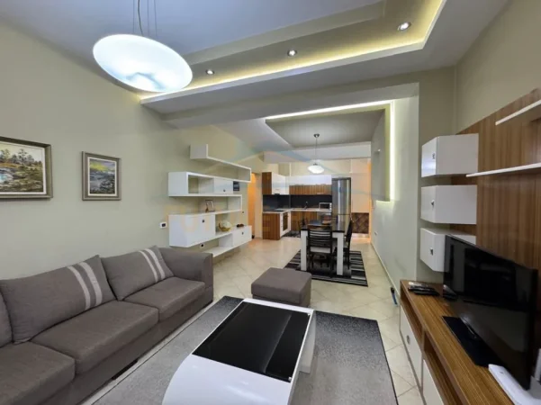 Tirane, jepet me qera apartament 2+1 Kati 6, 91 m² 450 € (FRESK)