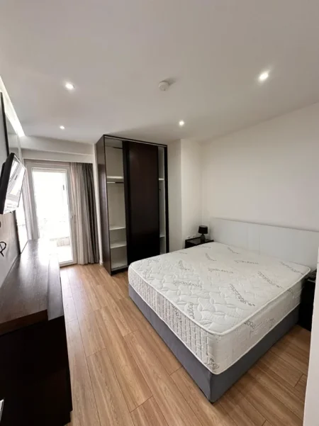 Tirane, jepet me qera apartament 1+1+Ballkon Kati 9, 65 m² 700 € (Ish Stacioni i Treni/Kompleksi Usluga)