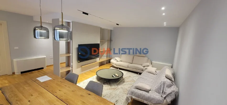 Tirane, jepet me qera apartament , 173 m²