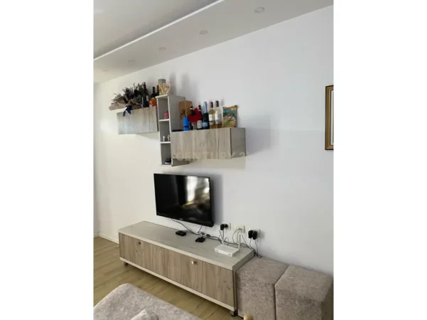 Durres, shitet Vile 4+1 Kati 2, 343 m² 165.000 € (Katund-Sukth,Durres)