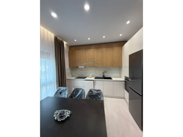 Tirane, jepet me qera apartament 1+1 Kati 6, 75 m² 850 € (Rruga Odhise Paskali, Pazari i ri)