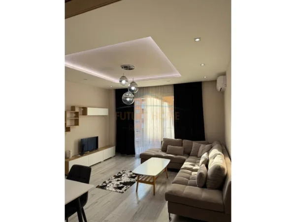 Tirane, jepet me qera apartament 2+1 Kati 4, 100 m² 600 € (Unaza e re)