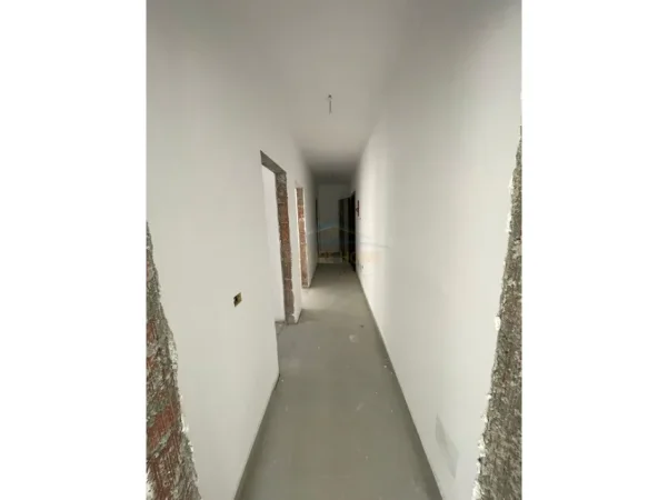 Tirane, shitet apartament 2+1 Kati 2, 83 m² 85.000 € (INSTITUT)