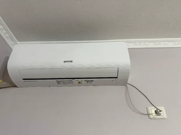 Tirane, jepet me qera apartament 1+1+Ballkon Kati 3, 78 m² 500 € (Don Bosko)