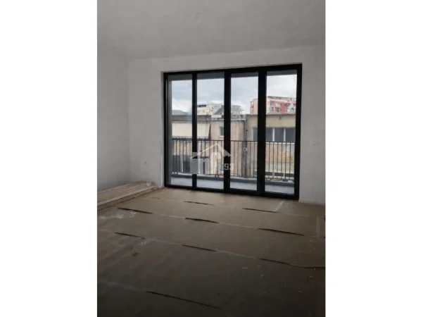 Tirane, shitet zyre Kati 1, 150 m² 700.000 € (PRANË STADIUMIT “SELMAN STËRMASI”)