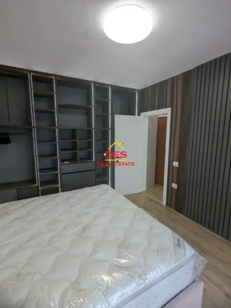 Vlore, shitet apartament 1+1+Ballkon Kati 2, 67 m² 143.000 € (Lungomare)