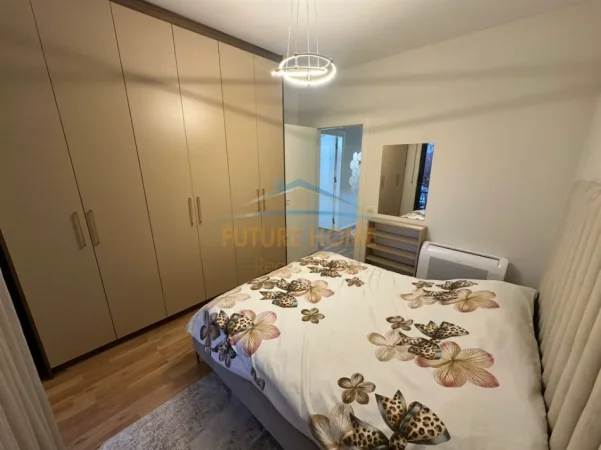 Tirane, jepet me qera apartament 1+1+Ballkon Kati 3, 67 m² 600 € (Kompleksi Asl 2)