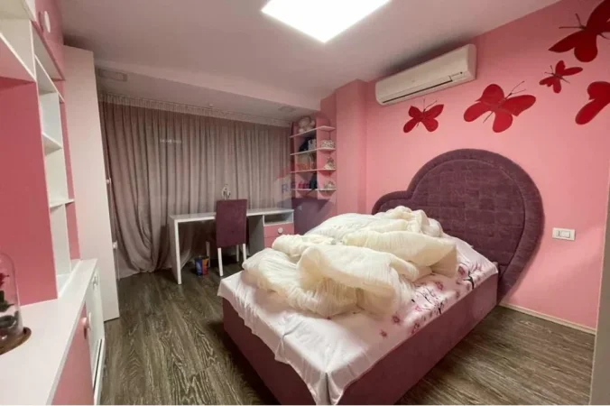 Tirane, shitet 4+1 , 227 m² 415.000 € (Rruga Peti)