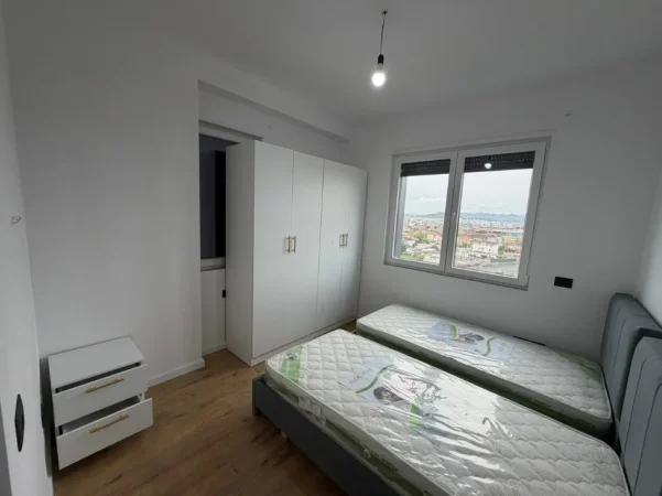 Tirane, jepet me qera apartament 2+1 Kati 6, 450 € 