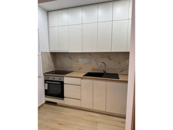 Tirane, jepet me qera apartament 1+1+Ballkon Kati 4, 60 m² 620 € (ferit xhajko)