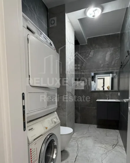 Shqiperi, jepet me qera apartament 1+1 Kati 7, 65 m² 600 € 