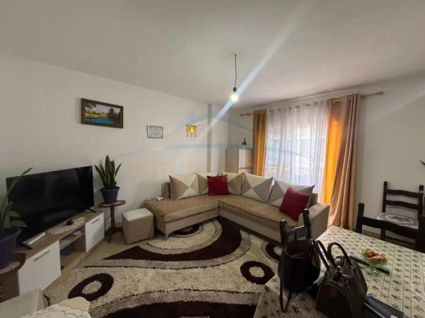 Tirane, shitet apartament 1+1 Kati 4, 64 m² 96.000 € (Rruga e Dajtit)