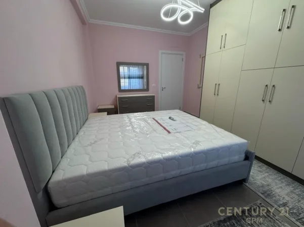 Tirane, jepet me qera apartament 2+1+Ballkon Kati 6, 100 m² 800 € (bulevardi i ri)