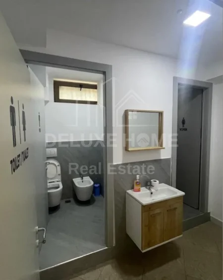 Tirane, jepet me qera ambjent biznesi Kati -1, 165 m² 1.600 € 