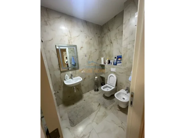 Tirane, jepet me qera apartament 1+1+Ballkon Kati 3, 65 m² 600 € (Kompleksi ASL2)