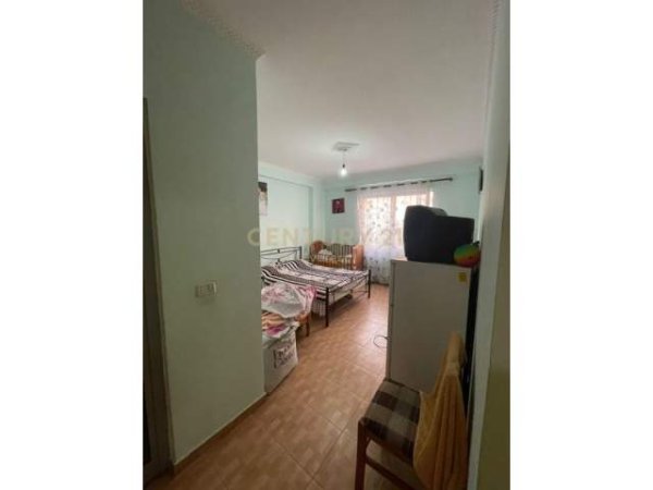 Tirane, shitet apartament 2+1+BLK Kati 4, 115 m² 115.000 Euro (NE ZONEN E FRESKUT,PERBALLE SHKOLLES QESARAK)