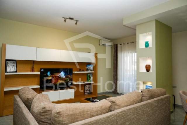 Tirane, jepet me qera apartament 2+1+BLK Kati 10, 120 m² 1.100 Euro (Rruga Papa Gjon Pali II, prane TVSH)