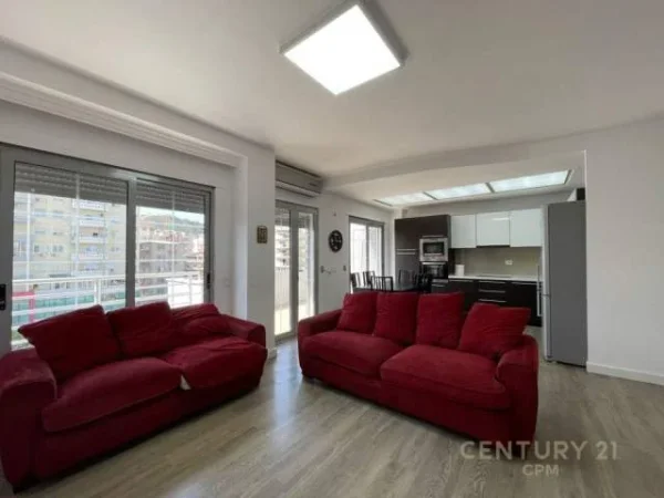 Tirane, jepet me qera apartament 2+1+BLK 120 m² 690 Euro (komuna eparisti)