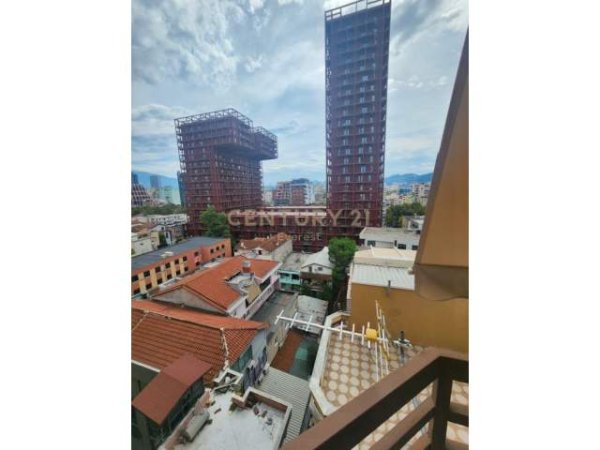 Tirane, jepet me qera apartament 2+1+BLK Kati 8, 97 m² 900 Euro (21 DHJETORI)