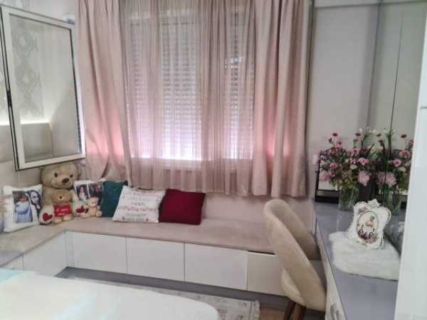 Tirane, jepet me qera apartament 2+1+A+BLK Kati 5, 100 m² 1.000 Euro (KOMUNA E PARISIT)