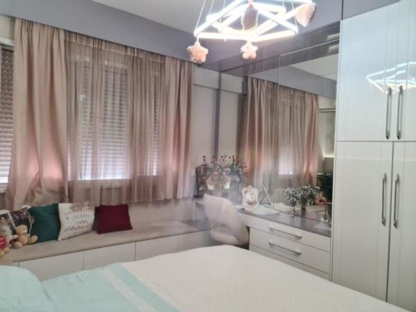 Tirane, jepet me qera apartament 2+1+A+BLK Kati 5, 100 m² 1.000 Euro (KOMUNA E PARISIT)