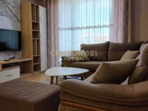 Tirane, jepet me qera apartament 1+1+BLK Kati 5, 75 m² 500 Euro (Teodor Keko)