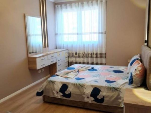 Tirane, jepet me qera apartament 1+1+BLK Kati 5, 75 m² 500 Euro (Teodor Keko)