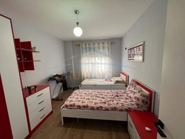 Tirane, shitet apartament Kati 2, 106 m² 125.000 Euro (Misti Mame, Prane Bar Ciao)