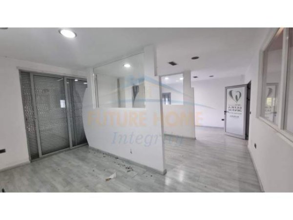 Tirane, jepet me qera ambjent biznesi Kati 2, 150 m² 900 Euro (Kthesa e Kamzes)