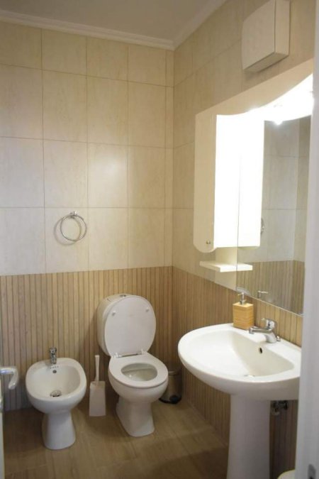 Tirane, jepet me qera apartament 1+1+BLK Kati 7, 78 m² 600 Euro (Bllok)