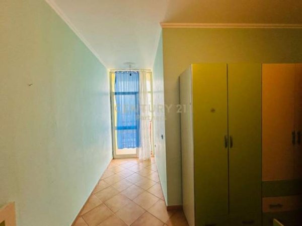 Tirane, jap me qera apartament 3+1 Kati 9, 104 m² 450 Euro (Rruga e Kavajës)