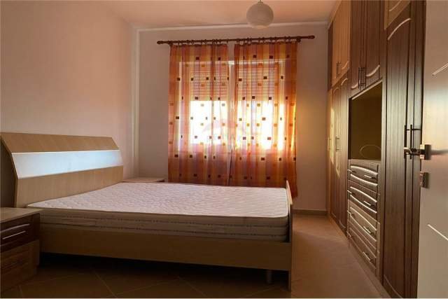 Tirane, jepet me qera 450 Euro